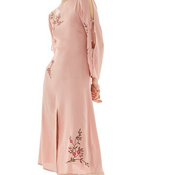 Topshop Dresses & Skirts - NWT Topshop Tokyo Embroidered Keyhole Midi Dress 8